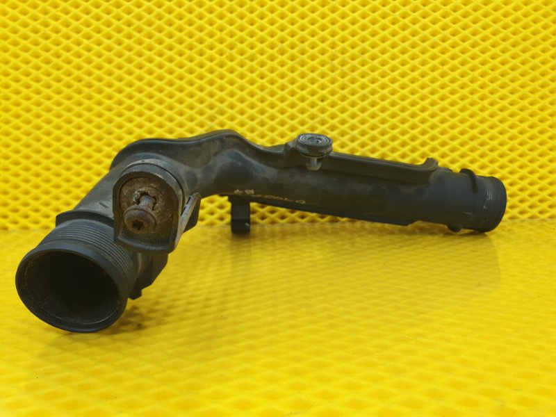 Патрубок интеркулера SKODA Octavia 2012