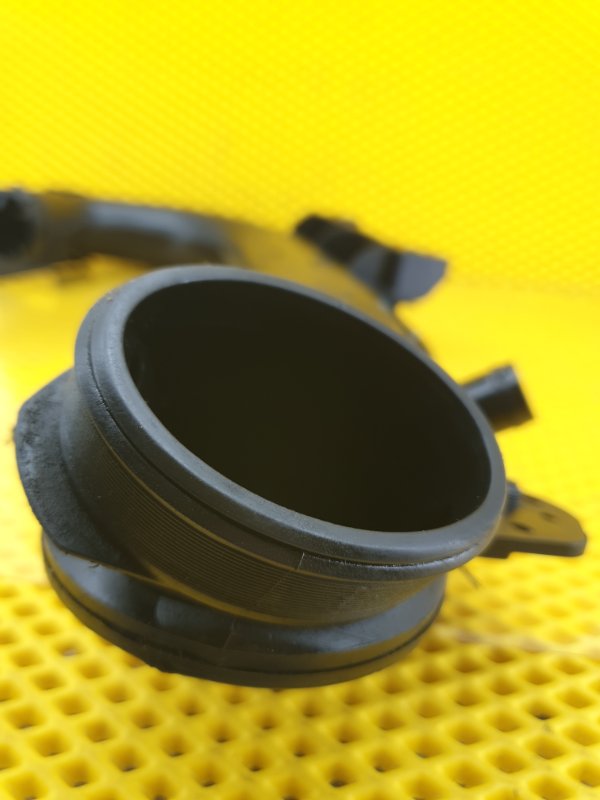 Патрубок интеркулера Ford Kuga 2013