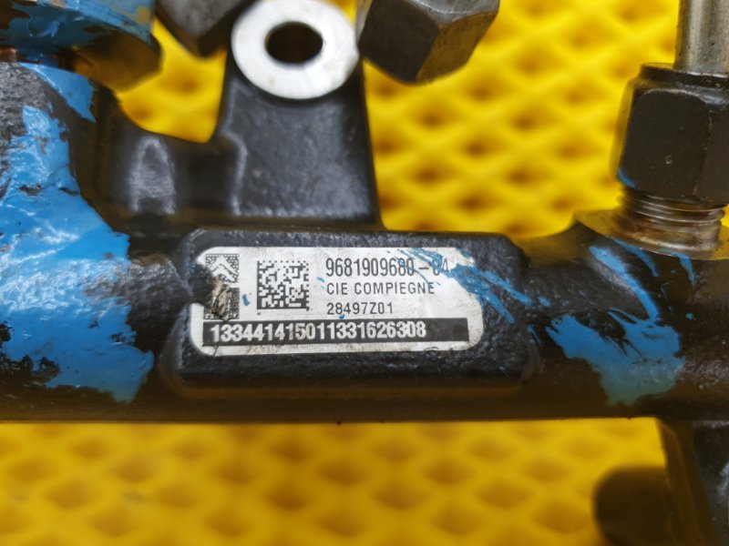 Топливная рампа Ford Kuga 2013