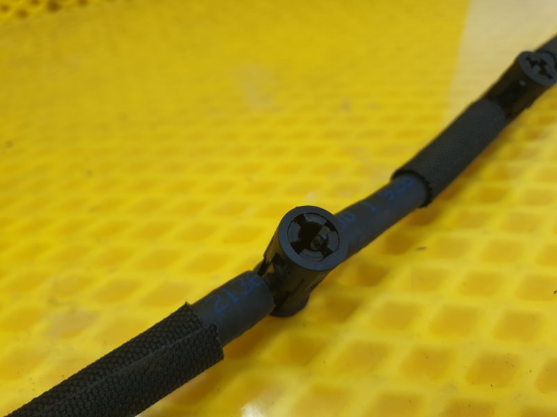 Шланг топливный обратка BMW x3 2009 e83