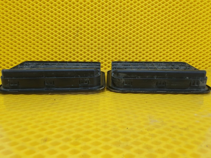 Решетка вентиляционная Mercedes-Benz GL-Class 2008 X164