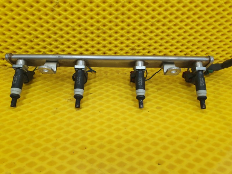 Форсунка топливная Dodge Caliber 2009