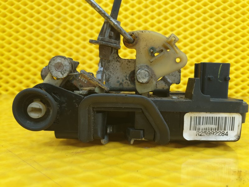 Замок двери Cadillac CTS 2008 II