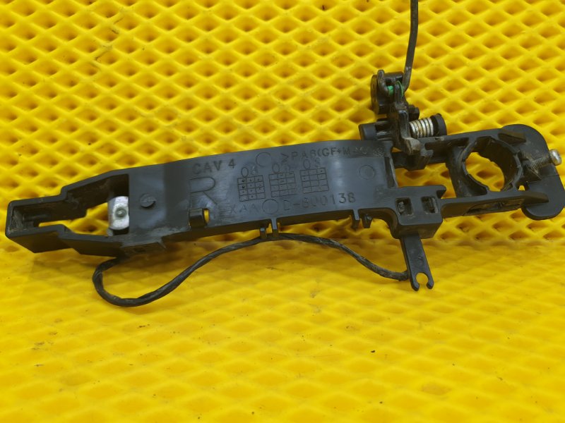 Кронштейн ручки Cadillac CTS 2008 II