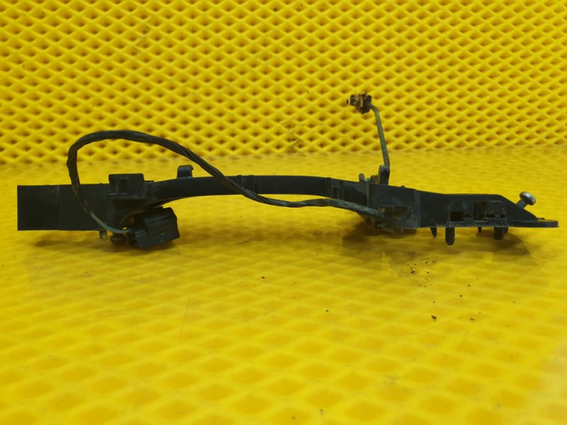 Кронштейн ручки Cadillac CTS 2008 II