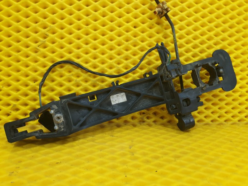 Кронштейн ручки Cadillac CTS 2008 II