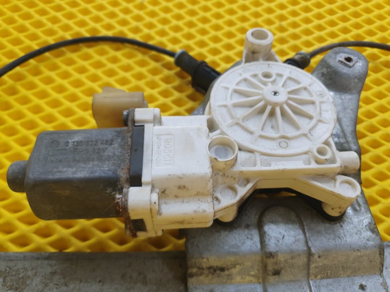 Стеклоподъемник задней правый Cadillac CTS 2008 II