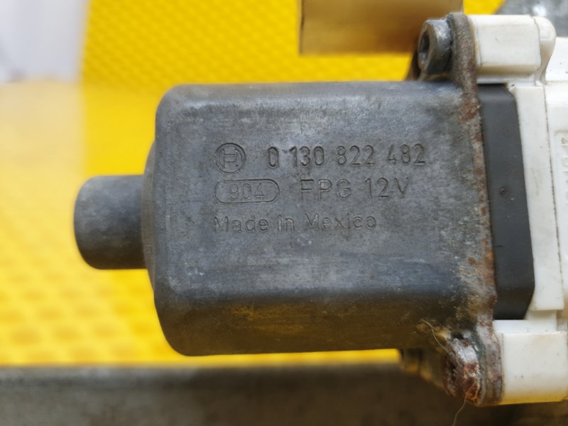 Стеклоподъемник задней правый Cadillac CTS 2008 II