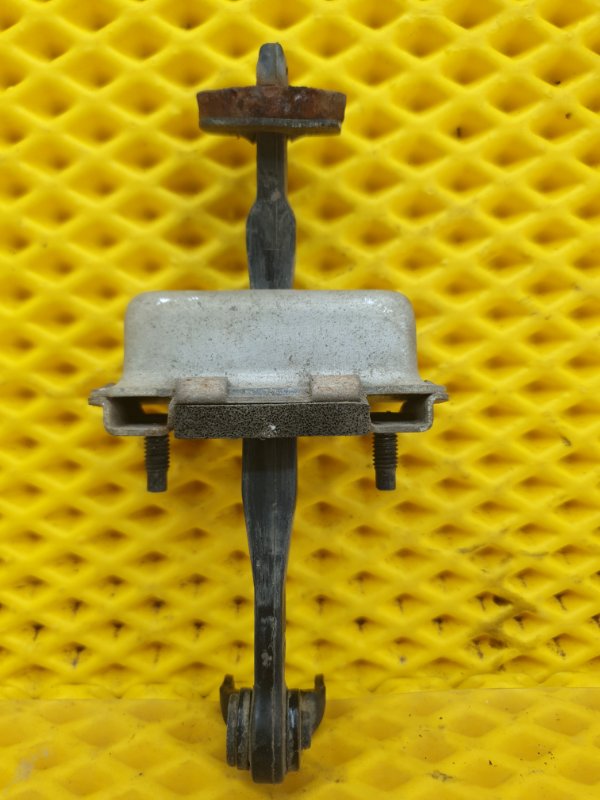 Огранечитель двери Cadillac CTS 2008 II