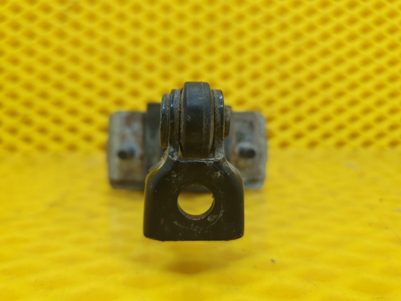 Огранечитель двери Cadillac CTS 2008 II