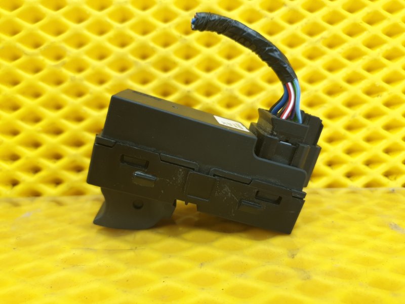 Кнопка стеклоподъемника Cadillac CTS 2008 II