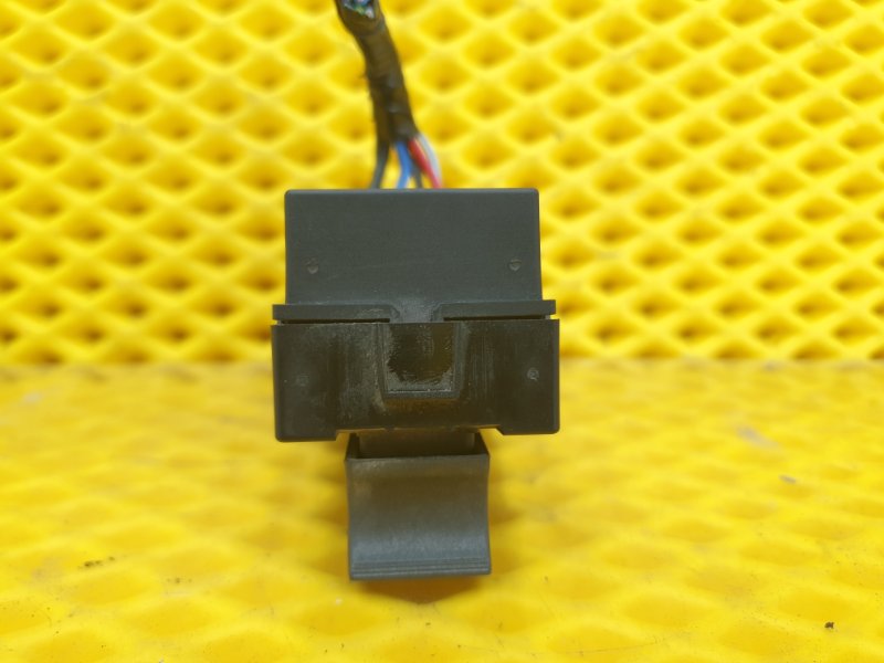 Кнопка стеклоподъемника Cadillac CTS 2008 II