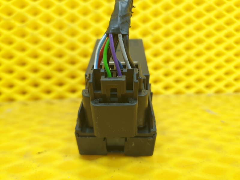 Кнопка стеклоподъемника Cadillac CTS 2008 II