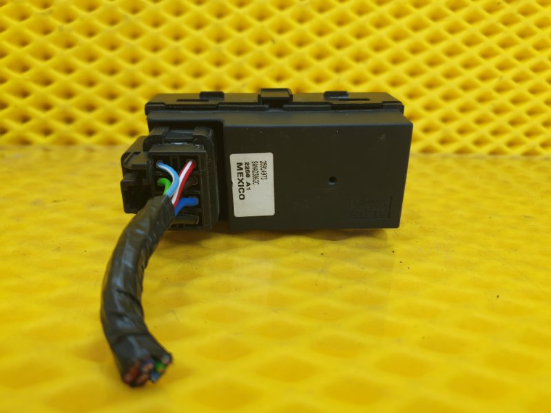 Кнопка стеклоподъемника Cadillac CTS 2008 II