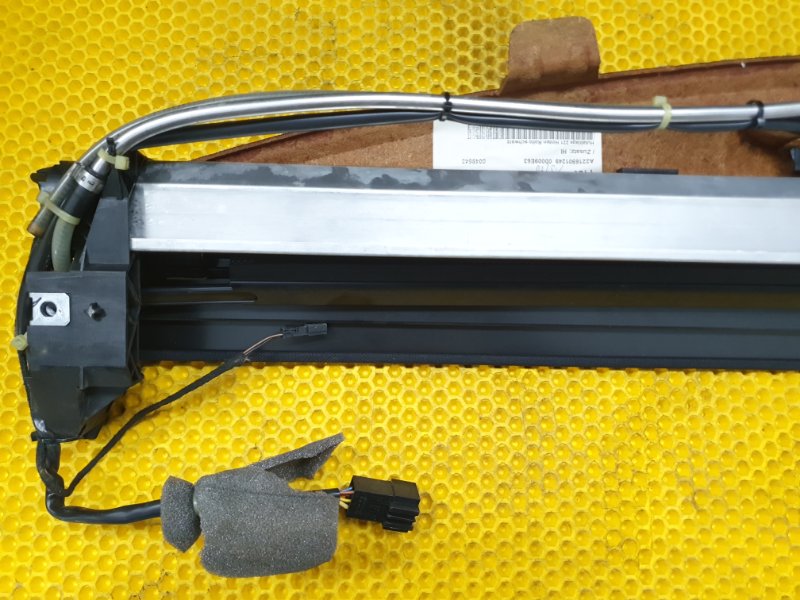 Полка шторка багажника Mercedes-Benz S-Class W221