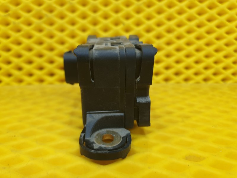 Датчик ускорения Mercedes-Benz S-Class W221