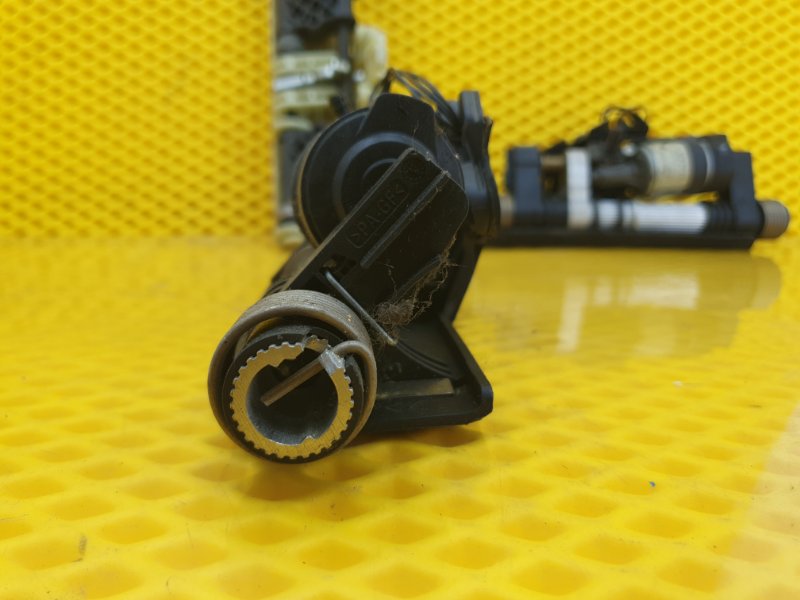 Моторчик привода подголовника Mercedes-Benz S-Class W221