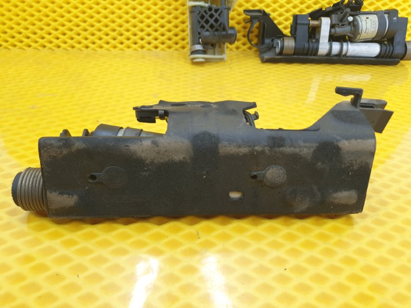 Моторчик привода подголовника Mercedes-Benz S-Class W221