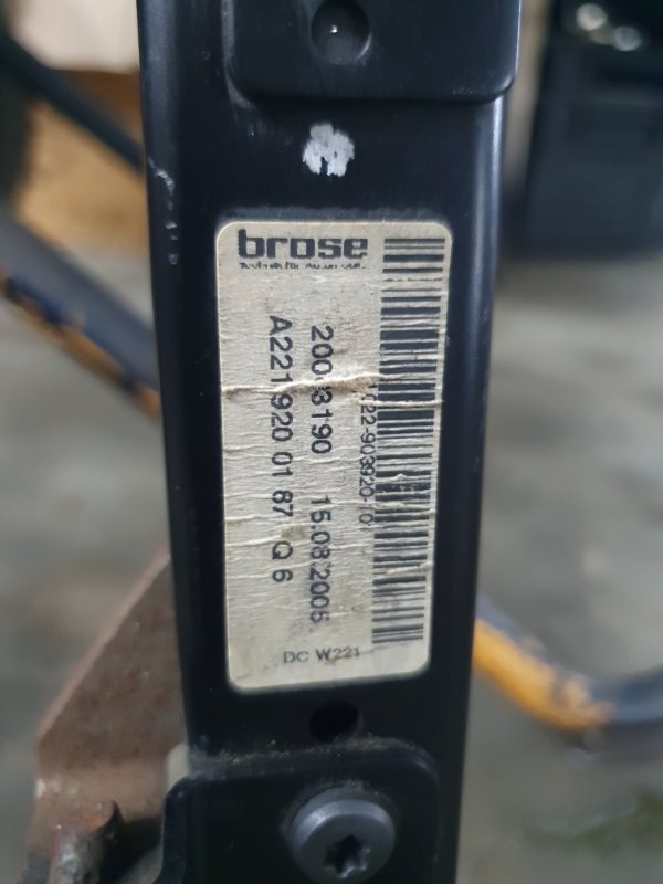 Механизм регулировки сиденья Mercedes-Benz S-Class W221