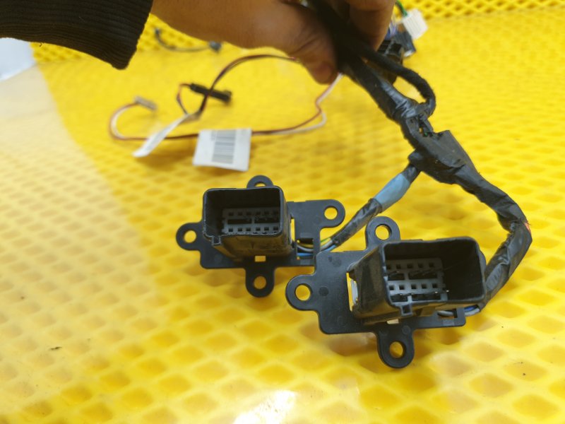 Проводка двери Cadillac CTS 2008 II