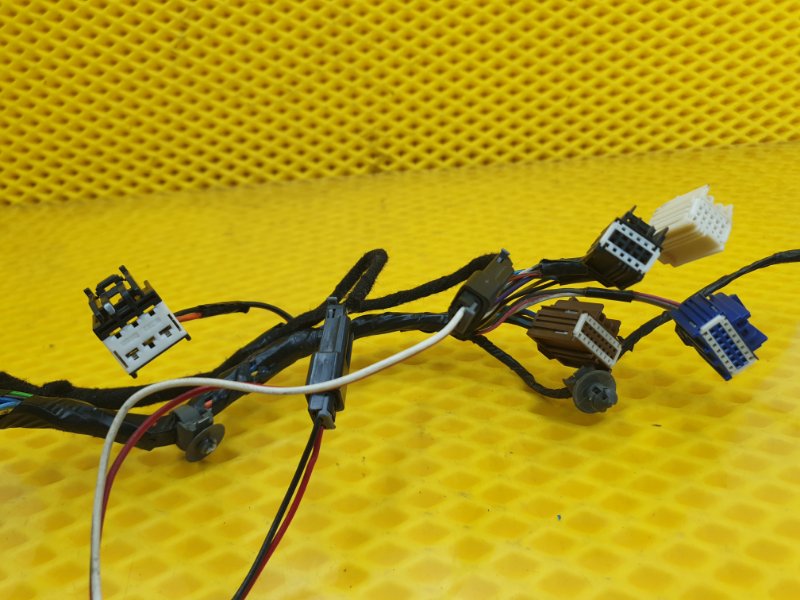 Проводка двери Cadillac CTS 2008 II