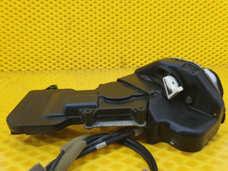 Замок двери Mazda Mazda6 MPS 2005 GG