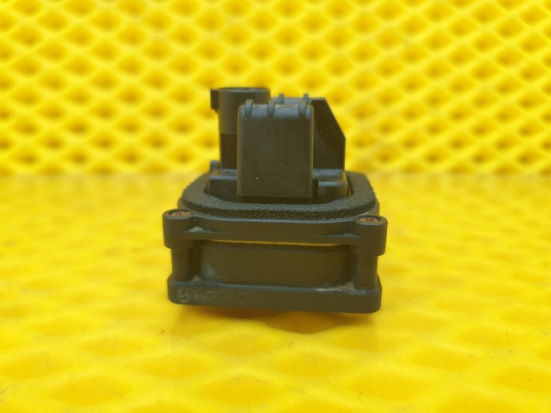 Кнопка открывания крышки багажника Mercedes-Benz S-Class W221