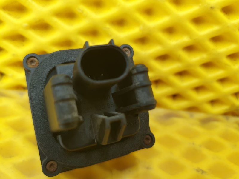 Кнопка открывания крышки багажника Mercedes-Benz S-Class W221