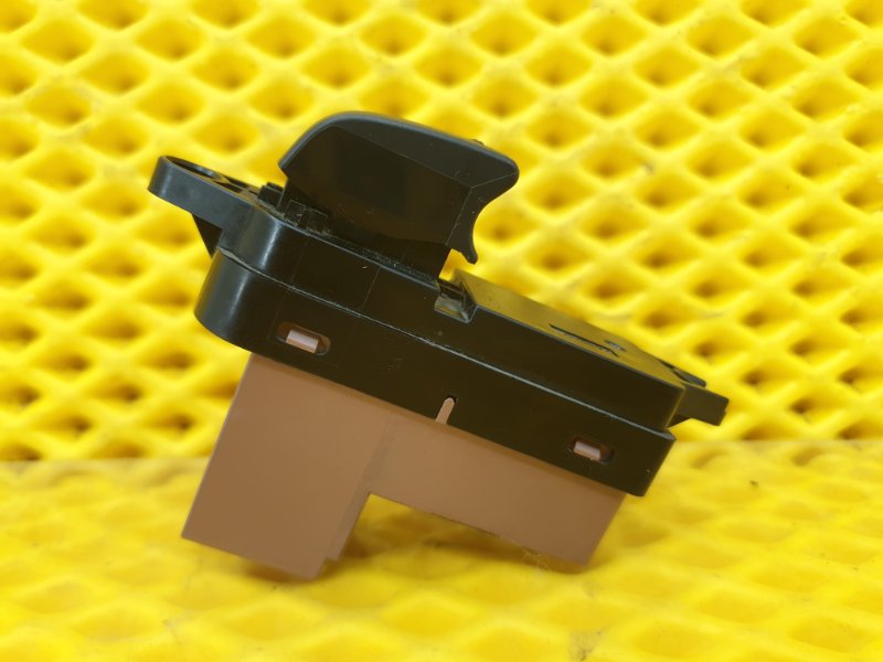 Кнопка стеклоподъемника Mazda Mazda6 MPS 2005 GG