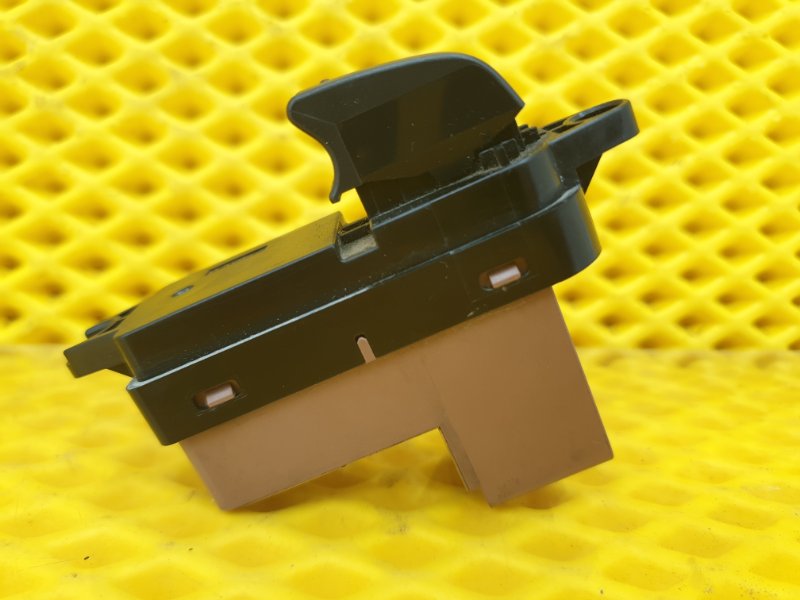 Кнопка стеклоподъемника Mazda Mazda6 MPS 2005 GG