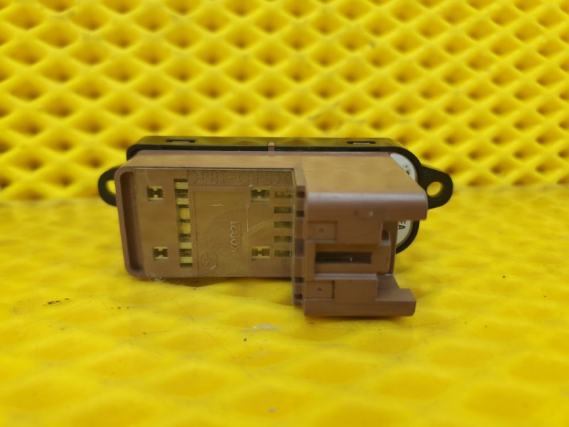 Кнопка стеклоподъемника Mazda Mazda6 MPS 2005 GG