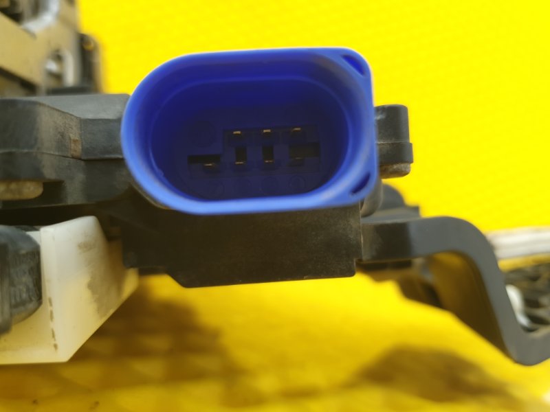 Замок двери Volkswagen Touareg 2003 7L6