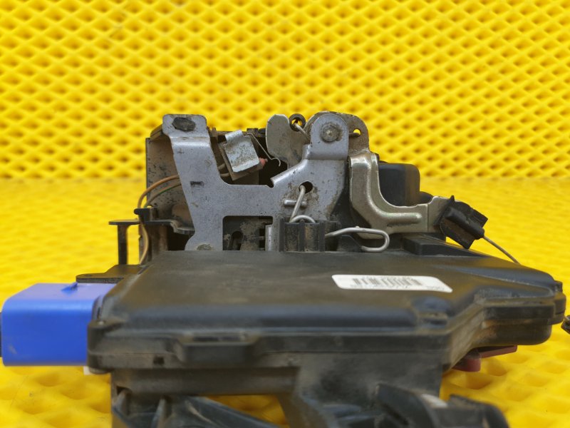 Замок двери Volkswagen Touareg 2003 7L6