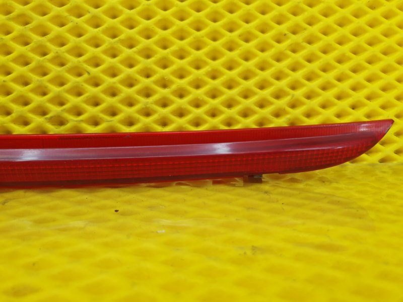 Фонарь дополнительный (стоп-сигнал) Volkswagen Touareg 2003 7L6