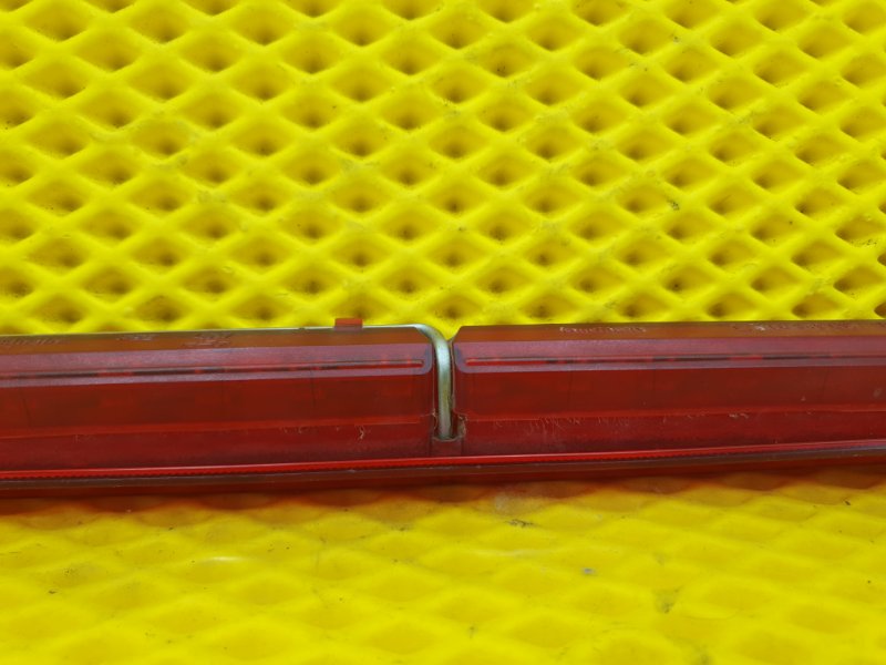 Фонарь дополнительный (стоп-сигнал) Volkswagen Touareg 2003 7L6