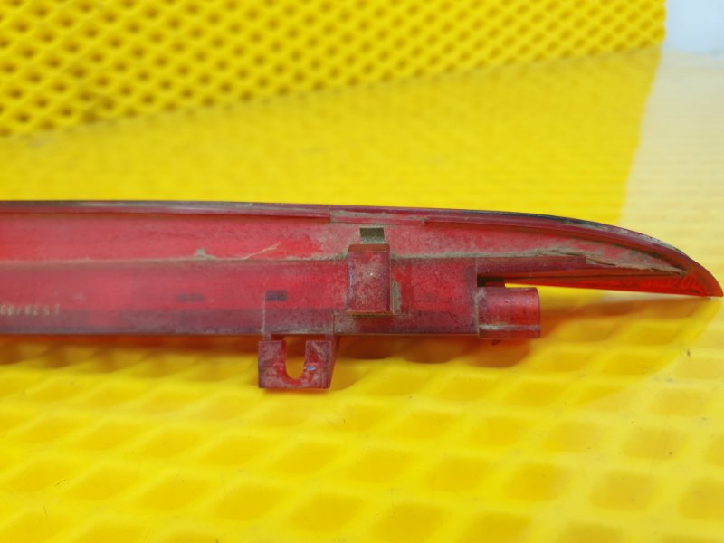 Фонарь дополнительный (стоп-сигнал) Volkswagen Touareg 2003 7L6