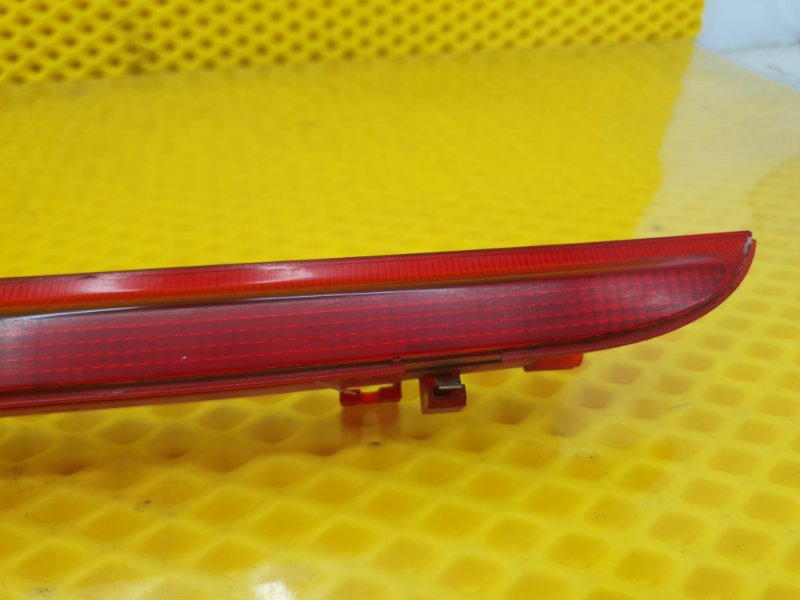 Фонарь дополнительный (стоп-сигнал) Volkswagen Touareg 2003 7L6