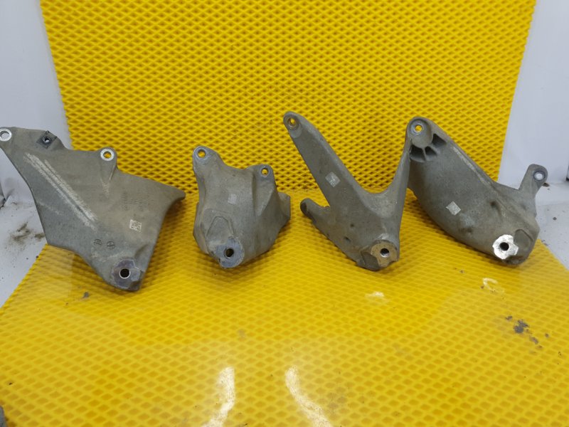 Кронштейн двигателя AUDI Q8 e-tron 2022