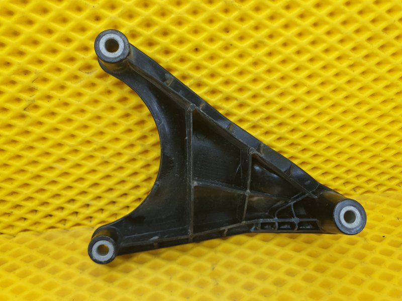 Кронштейн двигателя AUDI Q8 e-tron 2022