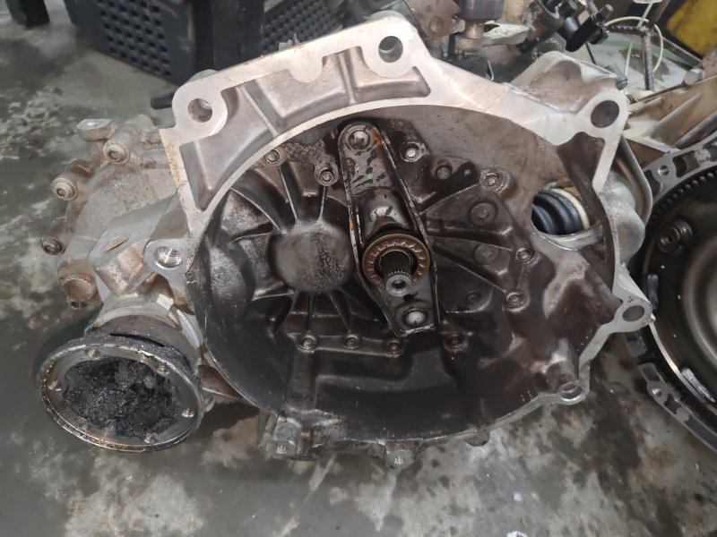 МКПП Volkswagen Polo СЕДАН