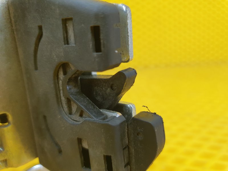 Замок спинки сиденья Mercedes-Benz C-Class 2012 W204