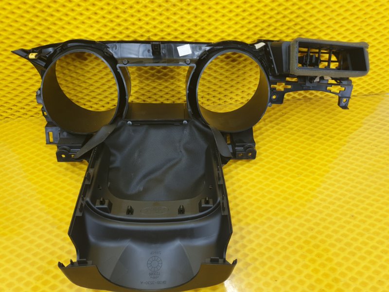 Накладка торпедо Ford Mustang 2017 S550