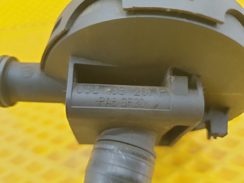 Клапан вентиляции картерных газов Volkswagen Polo 2012 Седан