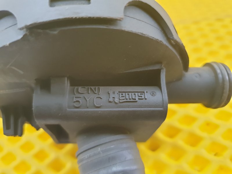 Клапан вентиляции картерных газов Volkswagen Polo 2012 Седан