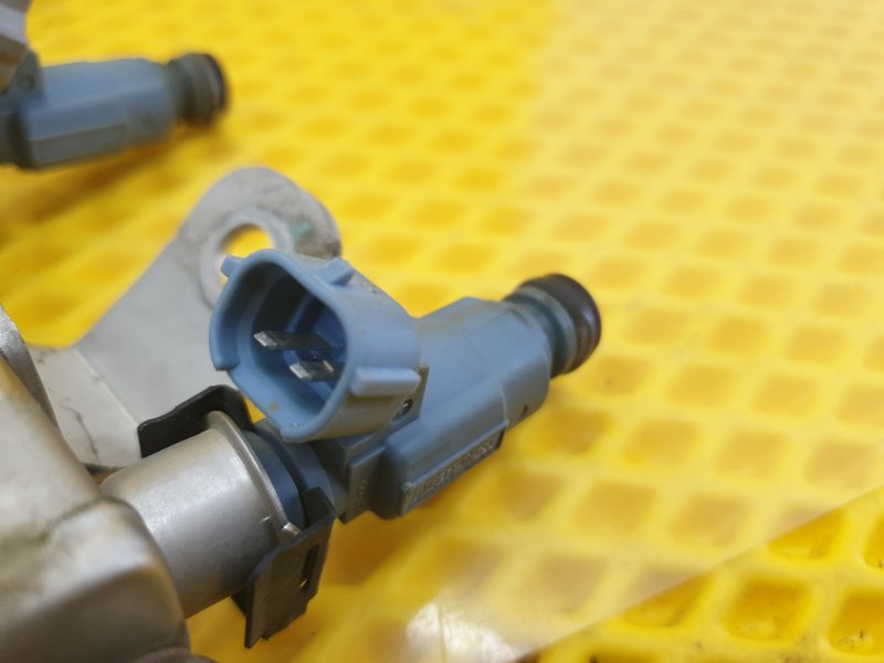 Форсунка топливная KIA HYUNDAI .