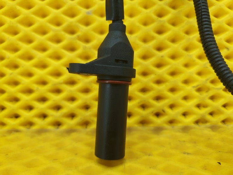 Датчик положения коленвала KIA HYUNDAI .