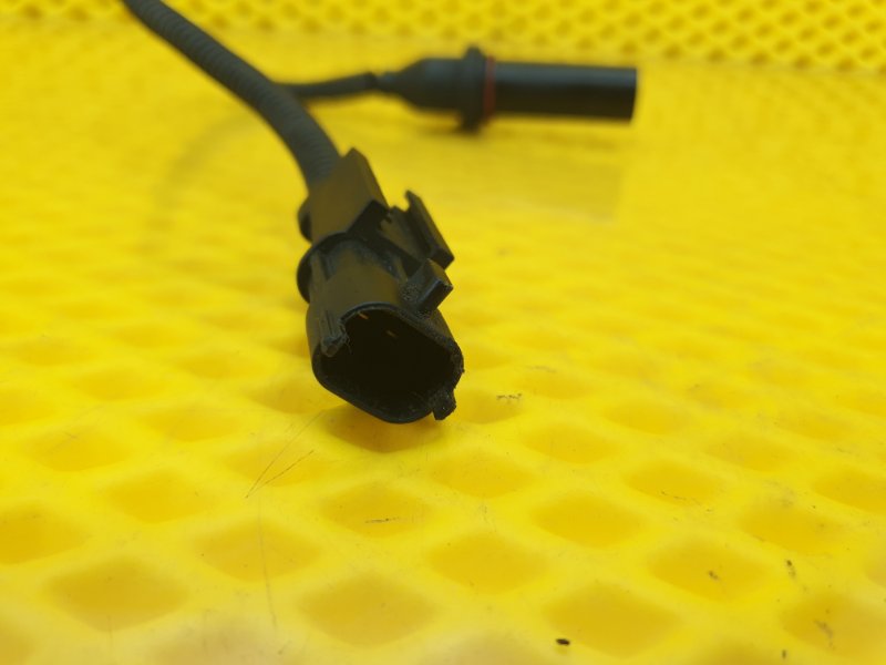 Датчик положения коленвала KIA HYUNDAI .