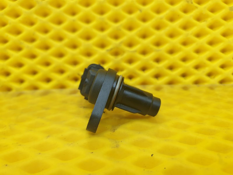 Датчик распредвала KIA HYUNDAI .