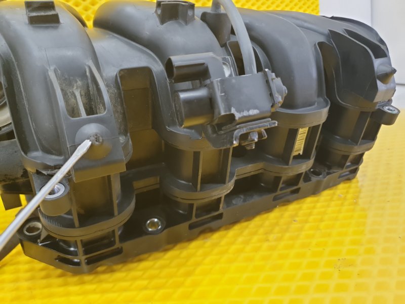 Впускной коллектор KIA HYUNDAI .