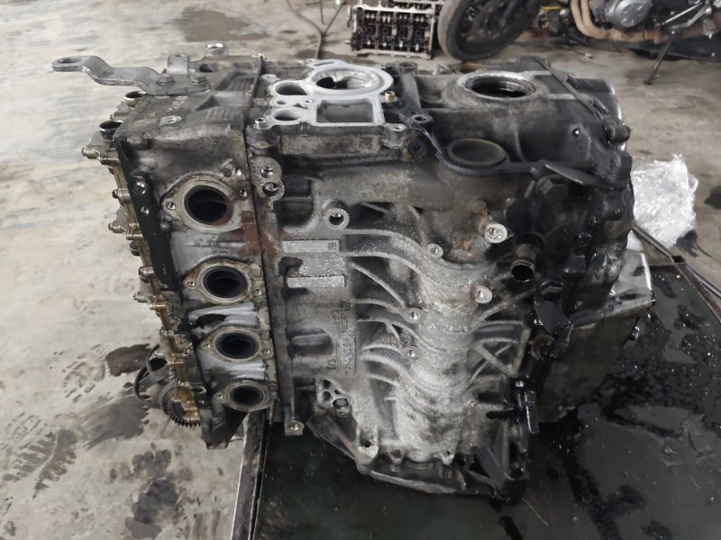 Двигатель (на запчасти) BMW 3-series E90